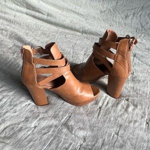 Charlotte Russe size 8 heels